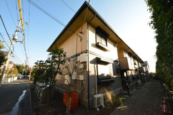 アヴァンティコートAの物件外観写真